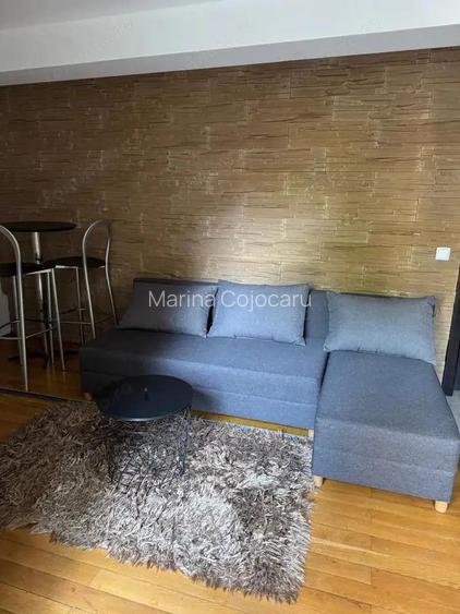 2 Camere, Curte proprie (45 mp), Centrala, Parcare 2 Camere, Curte proprie (45 mp), Centrala, Parcare
