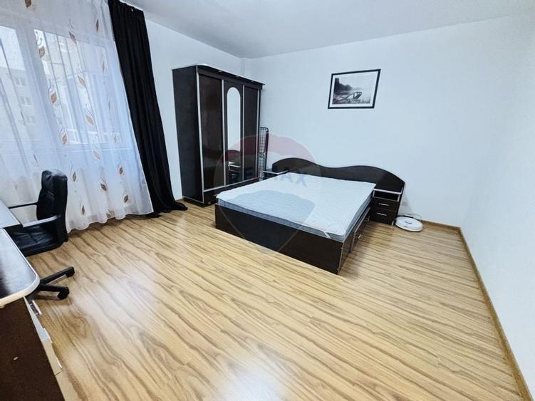 Apartament spatios de vânzare 2 camere EROILOR . VOLUNTARI A3 - 23