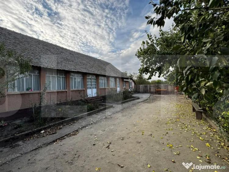 Casa 4 camere cu teren de 3892 mp - 15
