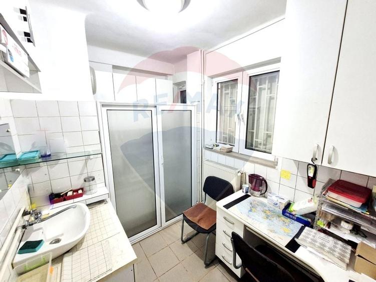 Cabinet stomatologic funcțional | Sector 5 parter  – activitate 31 ani - 8