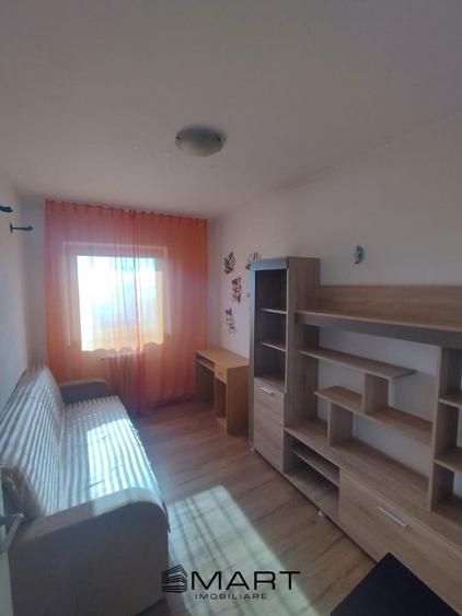 Apartament 3 Camere, Zona Vasile Aaron, 65mp, Mobilat si Utilat - 1