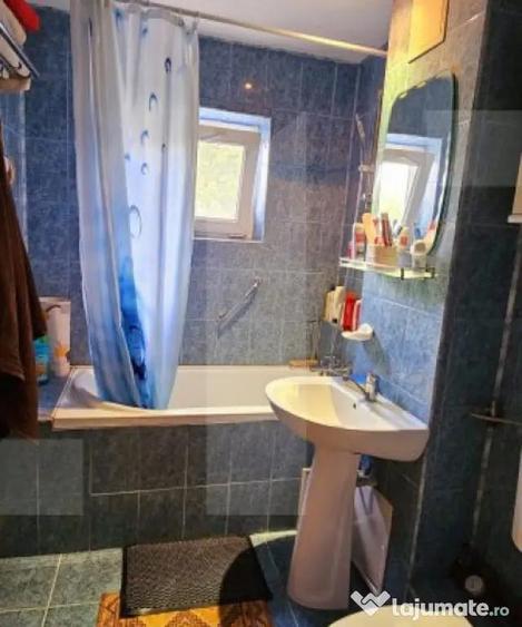 Apartament de vanzare, cu 3 camere, decomandat, 68mp, parter - 1