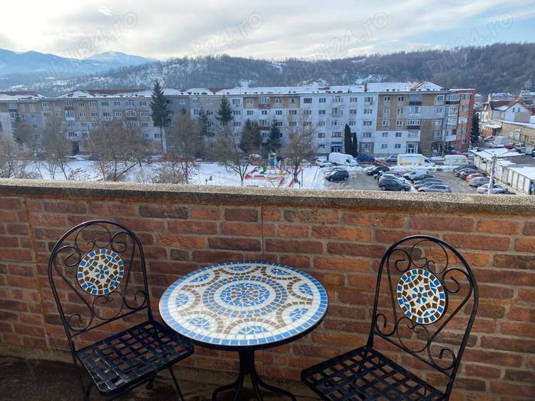 Apartament 2 camere cu vedere catre piata centrala Petrosani - 7