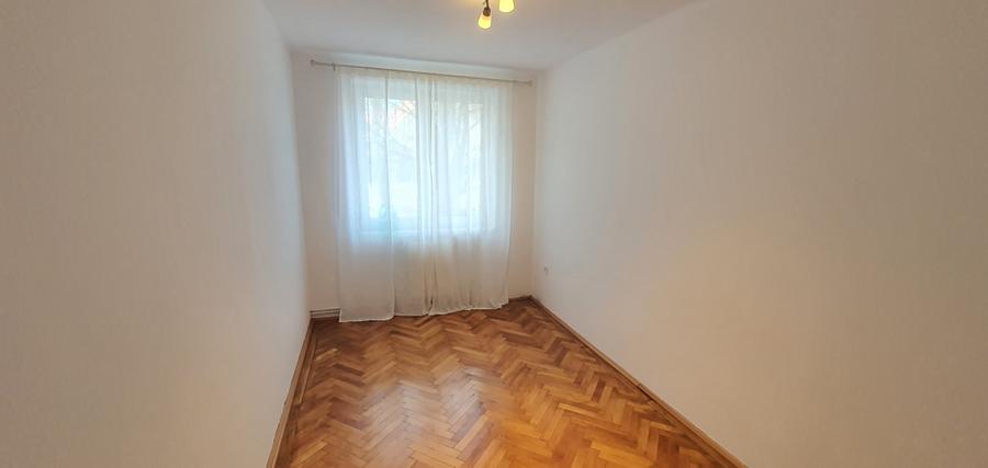 Vand apartament de 3 camere,etaj 1,zona Calea Dumbravii -Dioda - 10