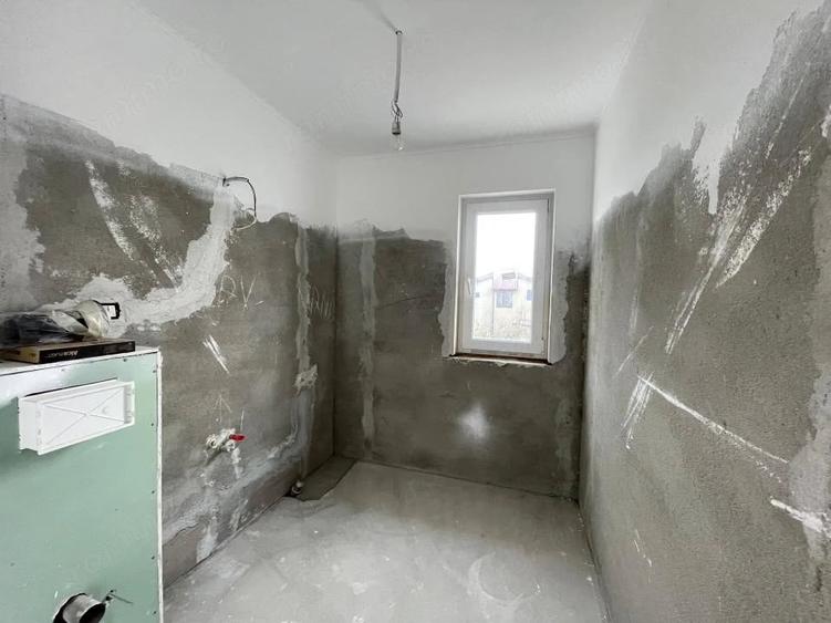 Apartament cu 2 camere decomandat în Giarmata