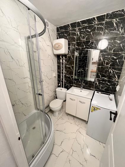 Cameră de cămin cu baie proprie,cu chirias,zona Mihail Sturdza,etaj 1 - 1