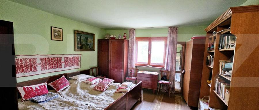 Casa tradi?ionala din lemn, cu teren de 600 mp. - Bodoc - 2