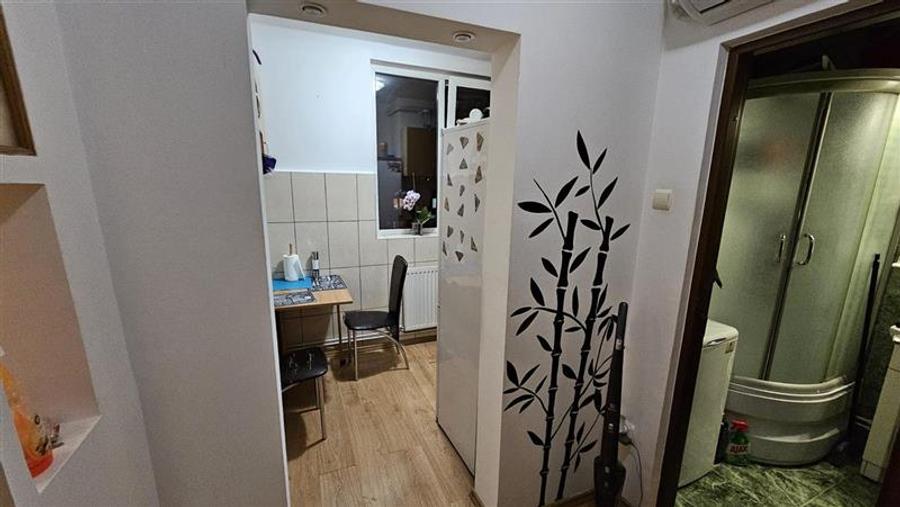 Garsoniera decomandata zona Judetean - 6