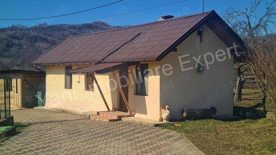 Casa de vacan?a de vanzare in comuna Corbeni, jude? Arge?. - 12