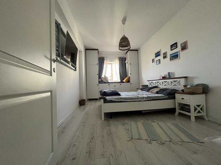 Inchiriez apartament de doua camere, zona Sisesti, disponibil din 15 mai - 7
