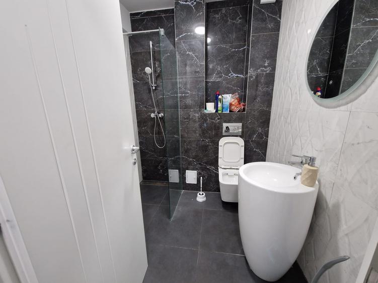 Vis a vis de Palas Mall -ideal ca birou  Cod:159852 - 17