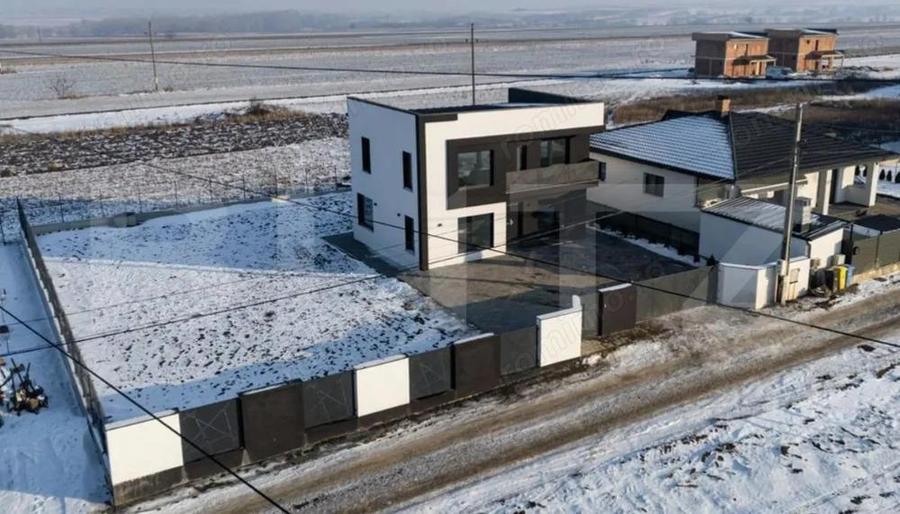 Oportunitate unica: casa moderna, finisaje premium, teren 7.8 ari, Ipotesti - 4