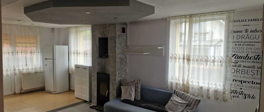 Casă cu 8 camere cu Teren 500 Mp în Șelimbăr