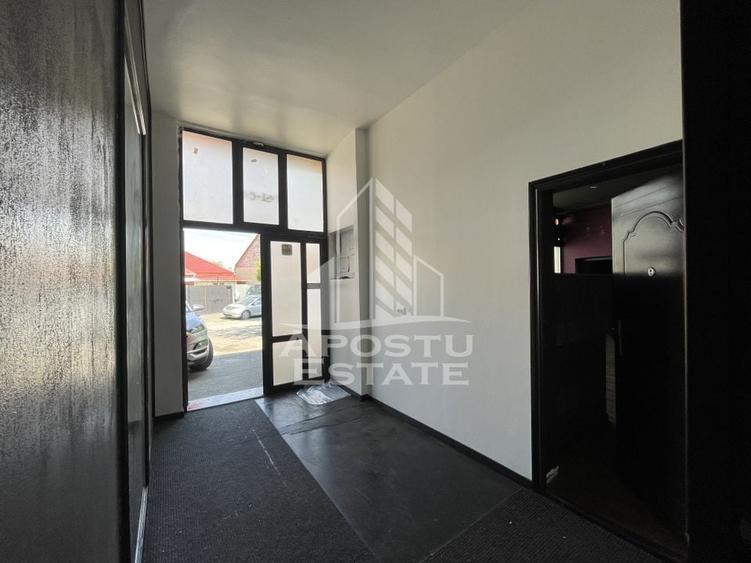 Spatiu comercial, 255 mp + curte betonata, Ronat - 12