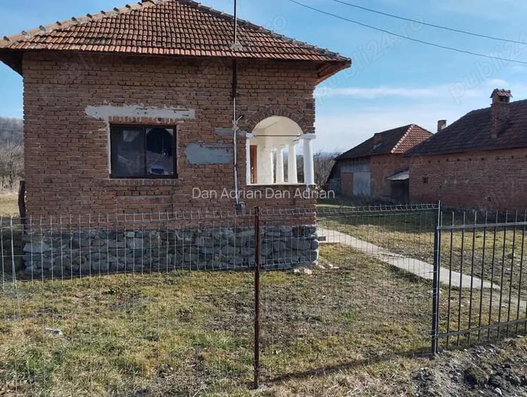 Casa de vanzare cu toate utilita?ile