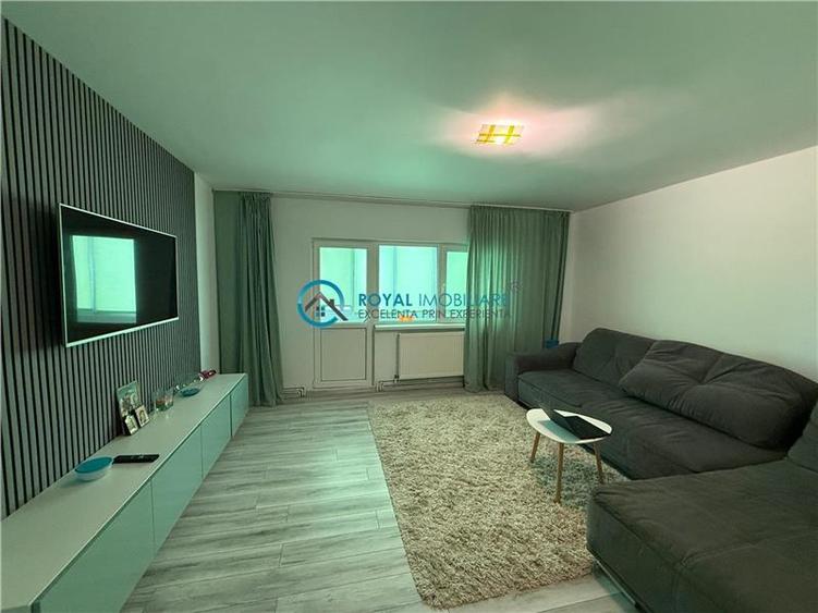 Royal Imobiliare - Apartament 3 camere zona 9 Mai - 1