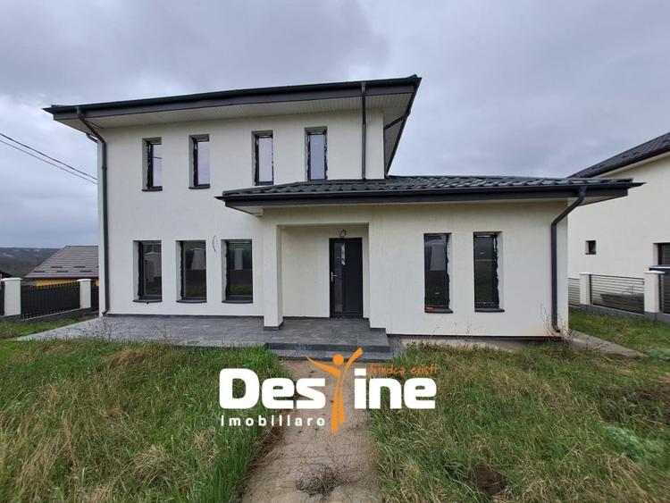 CIURBESTI- CASA INDIVIDUALA 121 MP + TEREN 500 MP, 175.000 euro - 1