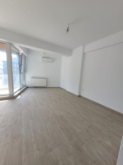 COMISION 0! SUPER PRET - STUDIO  FINALIZAT 45.80 MP - ACCES PISCINA - 67900 E - 31