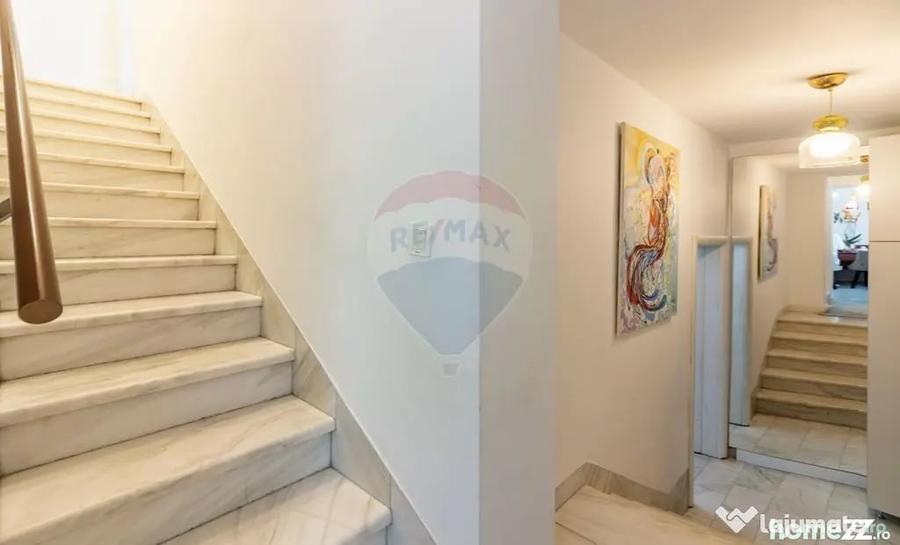 Casă cu 5 camere cu Teren 132 Mp în Domenii