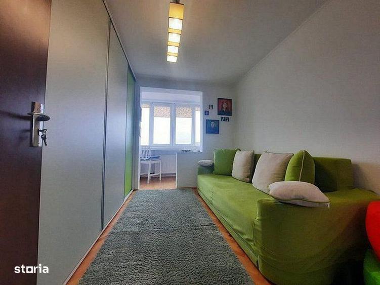 Apartament de vanzare cu trei camere Calea Bucuresti - 4