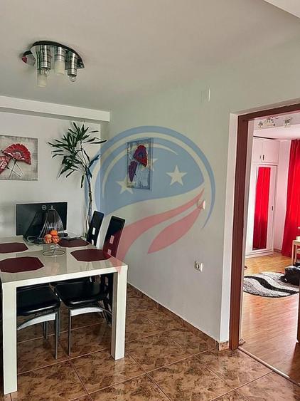 Apartament cu 3 camere decomandat în Craiovița Nouă