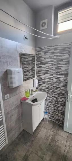 Spatiu comercial, 100 mp, zona Micro 6 - 6