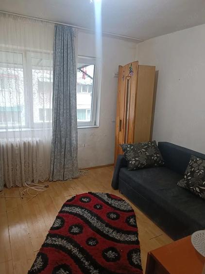 Granit - garsoniera mobilata utilata etaj 1 - 1