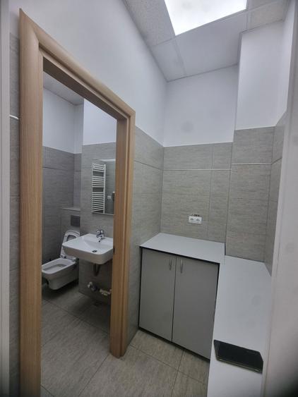 Spatiu comercial 82 mp,deschidere mare la strada, Micro 12 Targoviste - 6