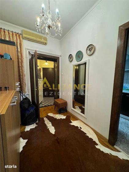 2 camere decomandat - pozitie excelenta -> Zona Unirii, Metrou Piata U - 7