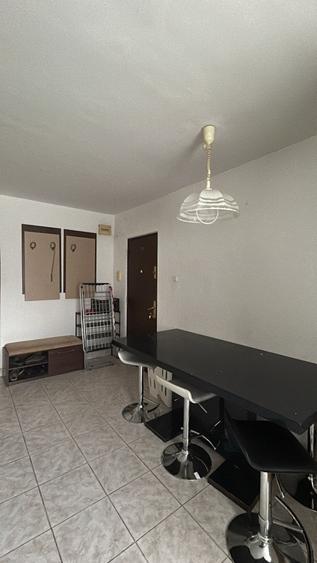 Apartament de vânzare, 4 camere, decomandat, 80 mp, etaj 2/4 Zorilor Rapsodiei - 18