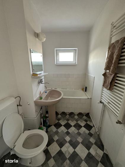 Apartament de 4 camere de vanzare, etaj 3 - 2