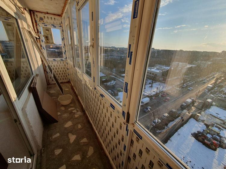 Apartament cu 4 camere decomandat în Pantelimon