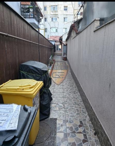 Casa 3 Camere - Centru - Tomis 2, eMag , 83 mp, Bucatarie, 2 Bai - 142m teren - 14