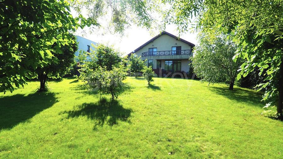 Vila cu 6 camere | gradina atent amenajata | garaj - 1