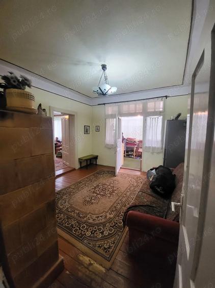 Casa cu pozitie deosebita in zona centrala - 1