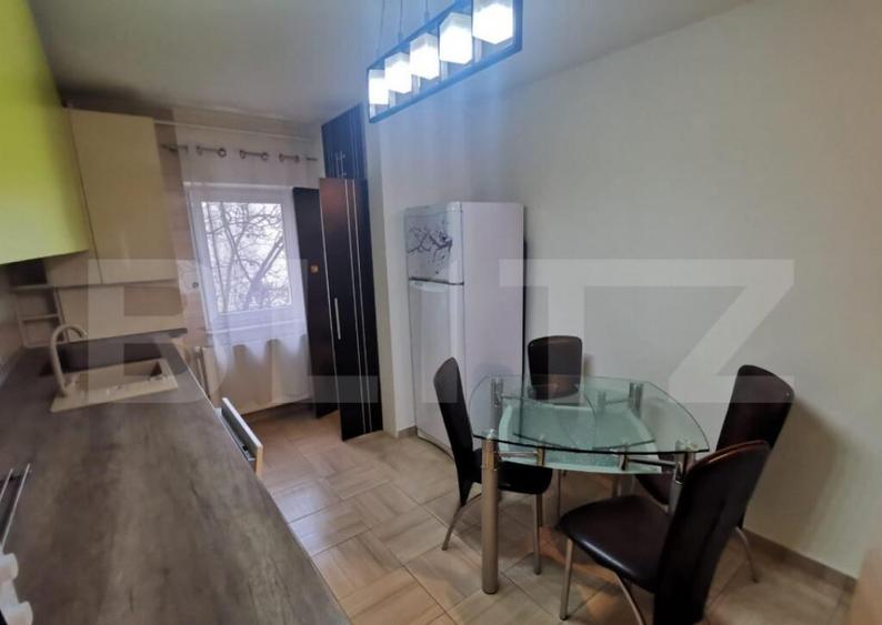 Apartament de 3 camere,72 mp, Plopilor - 12