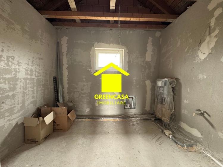 Casa Indivifuala , SU 220 mp , teren liber 380 mp  GARAJ - 8