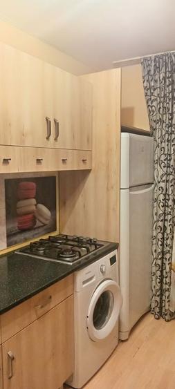 Inchiriez camera de camin - 2