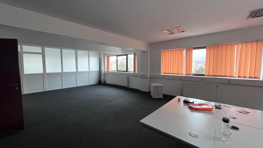 Spatiu Pentru Birouri 232 mp - Zona Racadau - cod 5232 - 2