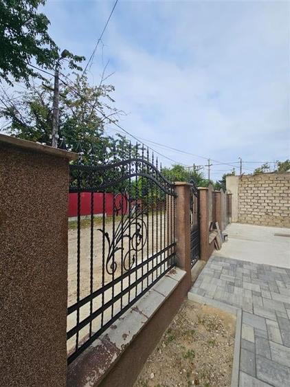 VILA DE VANZARE BACAU  P+E+M (de locuit si birou , clinica, notarriat, medic de - 7