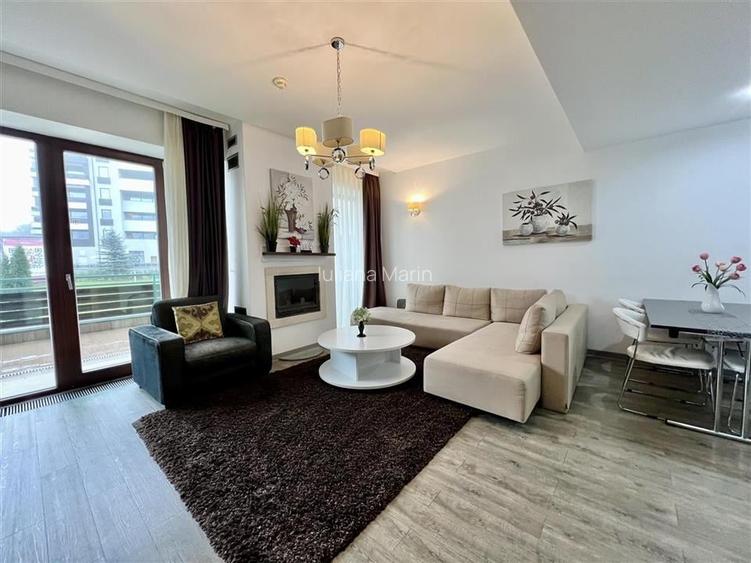 Apartament cu 3 camere decomandat, mobilat în Poiana Brașov