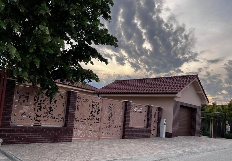 CUMPANA-Casa noua,ideal si pentru familii cu mai multi membri-404000 euro! - 1