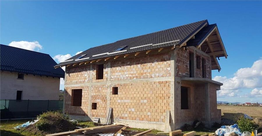 Casa pe 2 nivele ,la 15 minute de Brasov, DJ 112A, finaliz - 23