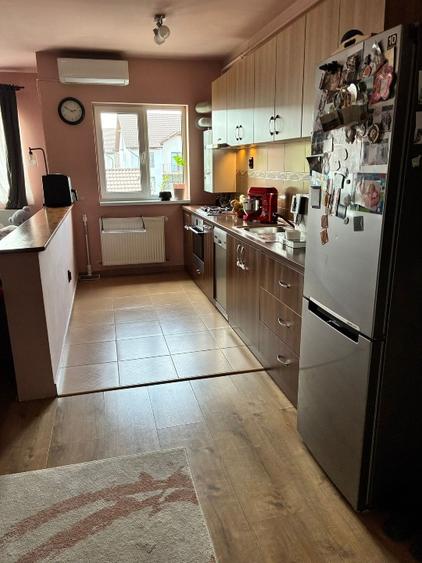 Apartament 3 camere, 71 mp + balcon, etaj 2, parcare – 149.000 € (negociabil) –  - 3