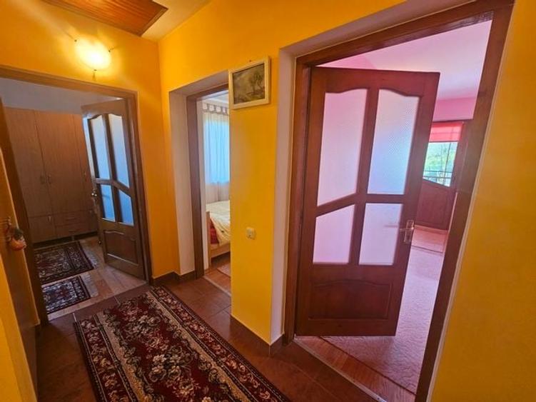 VILĂ ELEGANTĂ CU PRIVELIȘTE DEOSEBITĂ – VALENII DE MUNTE - 45