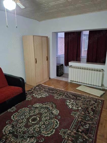 Inchiriez apartament cu 3 camere - 1