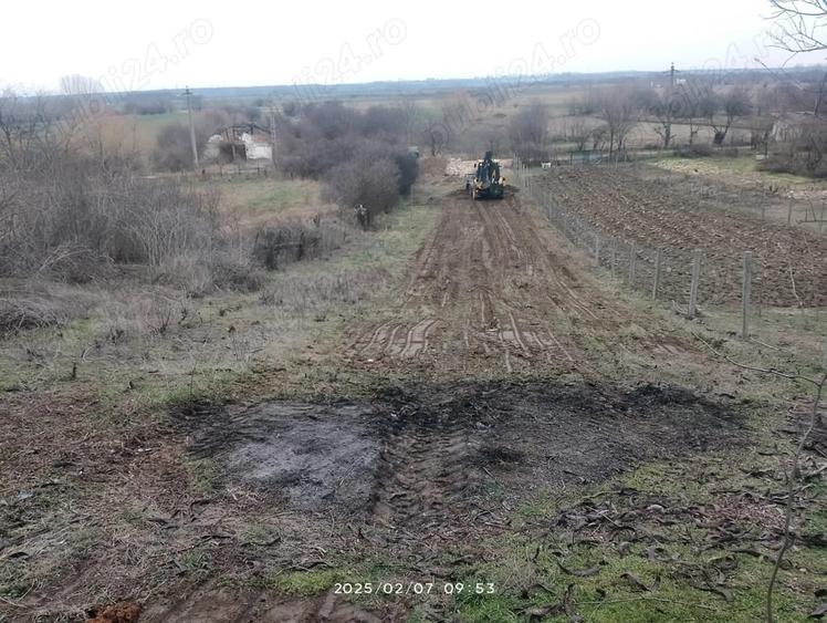 Teren intravilan de vanzare - 2