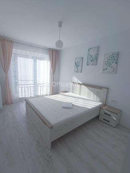 Mall Coresi - apartament 2 camere decomandat - loc de parcare propriu Mall Coresi - apartament 2 camere decomandat - loc de parcare propriu