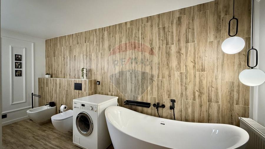 Parte de casă cu etaj – lux, interior superb, 2 locuri parcare - 11