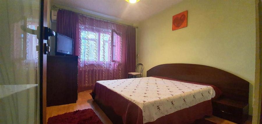 Apartament 3 camere decomandat 2 bai Nicolina - Gradinita nr. 1 - 3